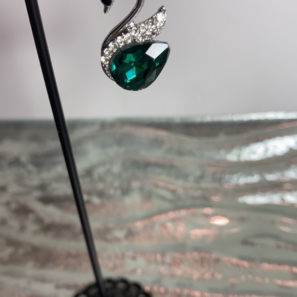 SWAN - Silver Earrings Pierced - Picture 5 of 5